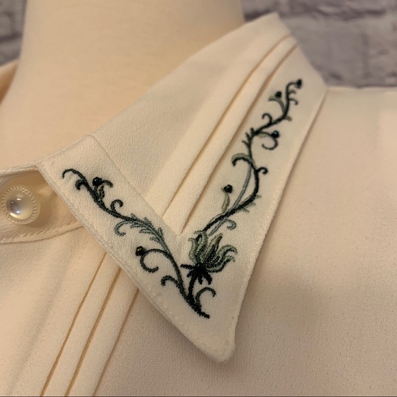 NWT Napa Studio Blouse w/Embroidery & Beads - Picture 4 of 10